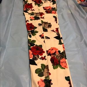 Floral pair of pants